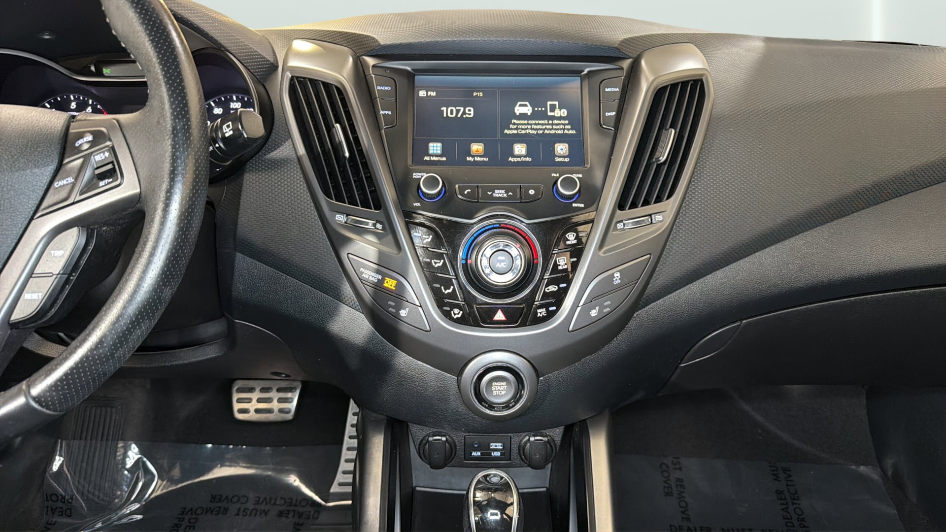 Used 2017 Hyundai Veloster Turbo FWD image 16