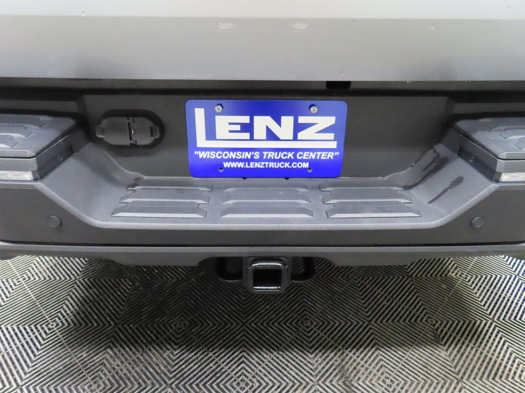 Used 2025 Toyota Tundra SR5 w/ SR5 Convenience Package AWD/4WD image 37