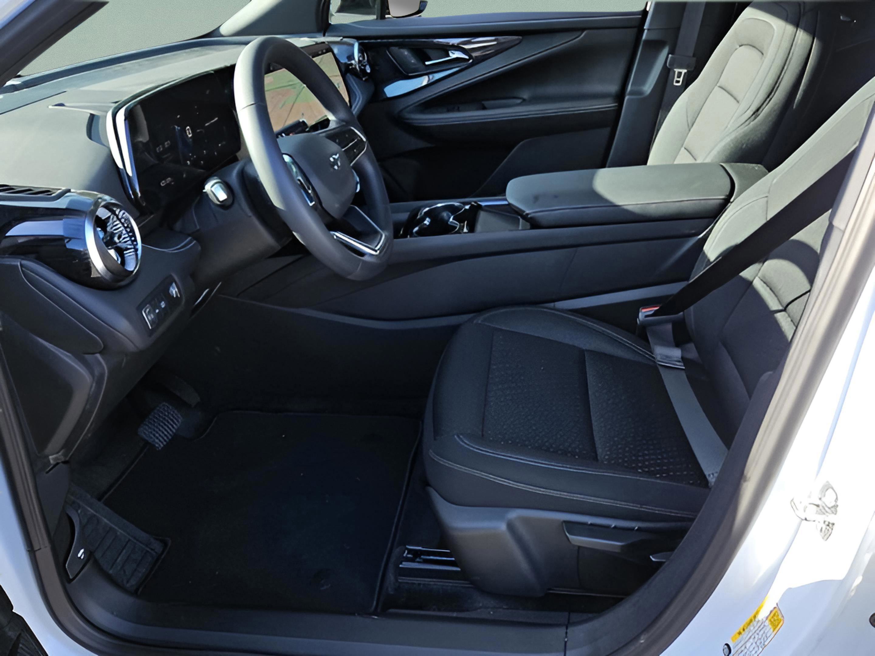 New 2025 Chevrolet Blazer EV LT w/ Midnight/Sport Edition image 18