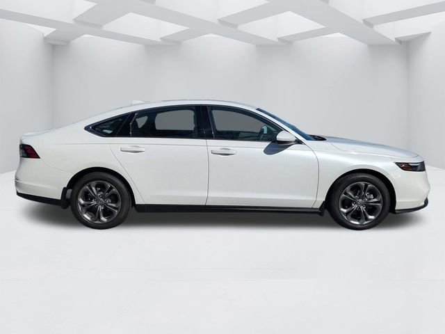 Used 2024 Honda Accord EX image 3