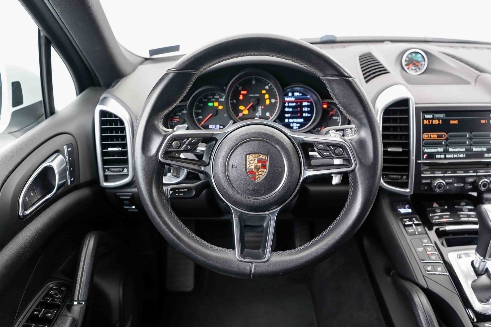 Used 2015 Porsche Cayenne Diesel AWD/4WD image 20