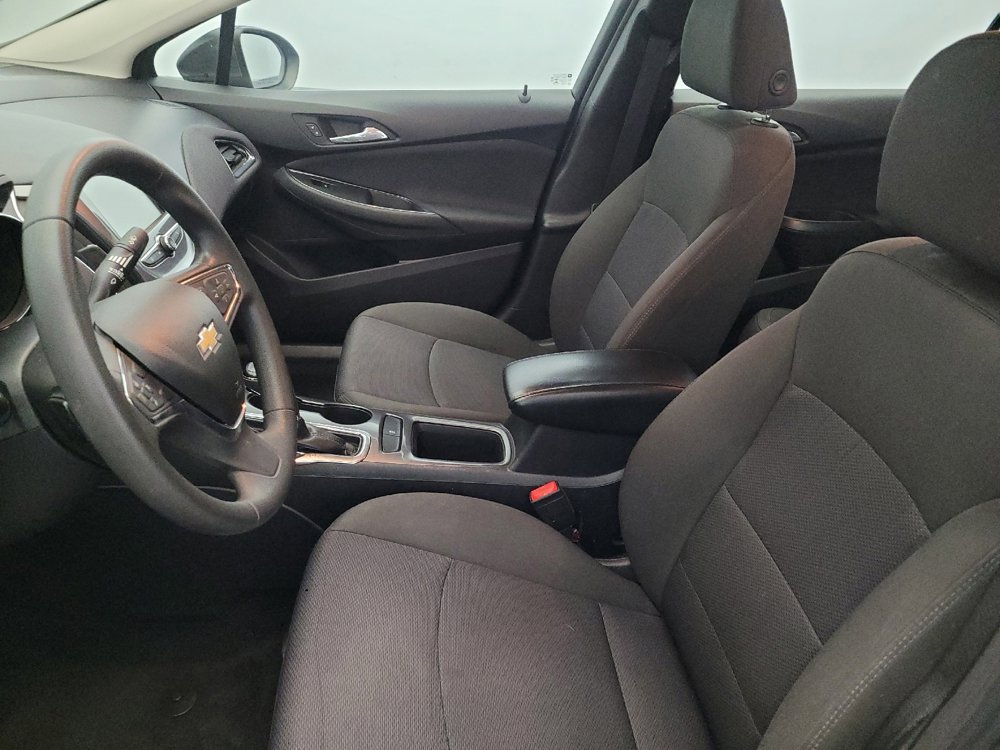 Used 2018 Chevrolet Cruze LT image 17