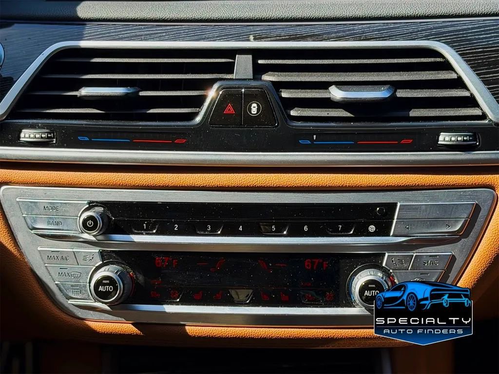 Used 2021 BMW 740i 740i Sedan 4D w/ M Sport Package RWD image 17
