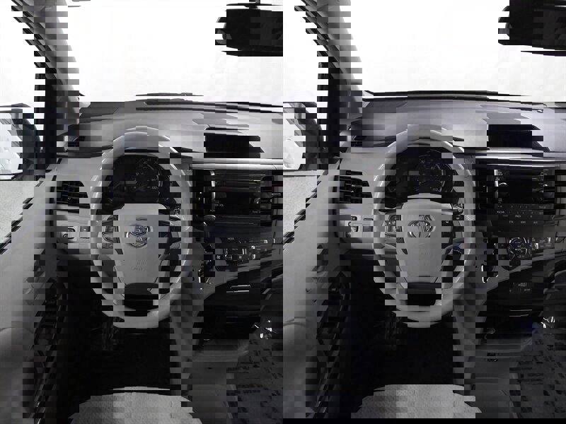 Used 2014 Toyota Sienna LE image 10