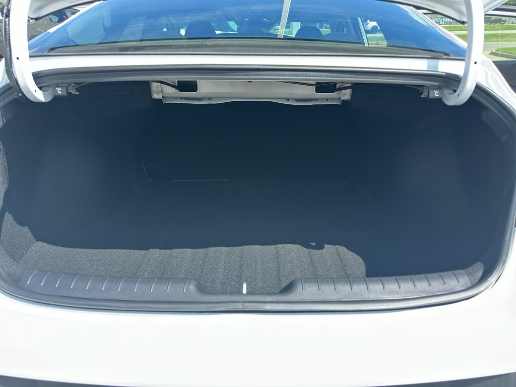 New 2026 Hyundai Elantra Hybrid FWD image 30