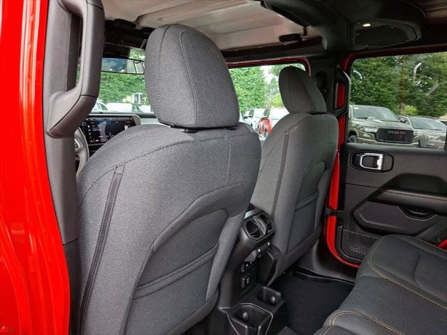 Certified 2025 Jeep Wrangler Unlimited Sahara AWD/4WD image 21