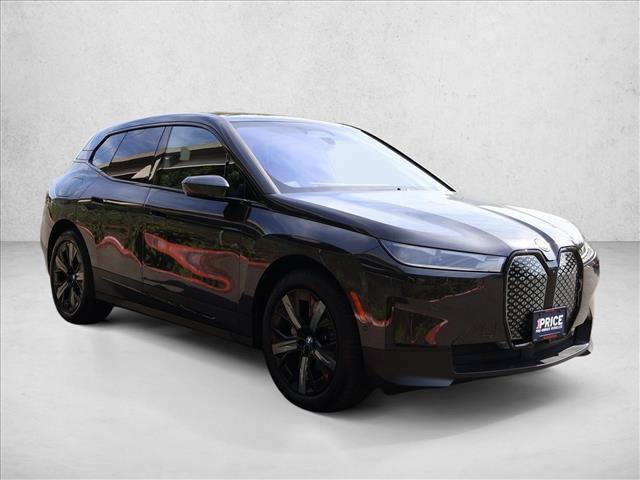 Certified 2024 BMW iX xDrive50 w/ Premium Package AWD/4WD image 4