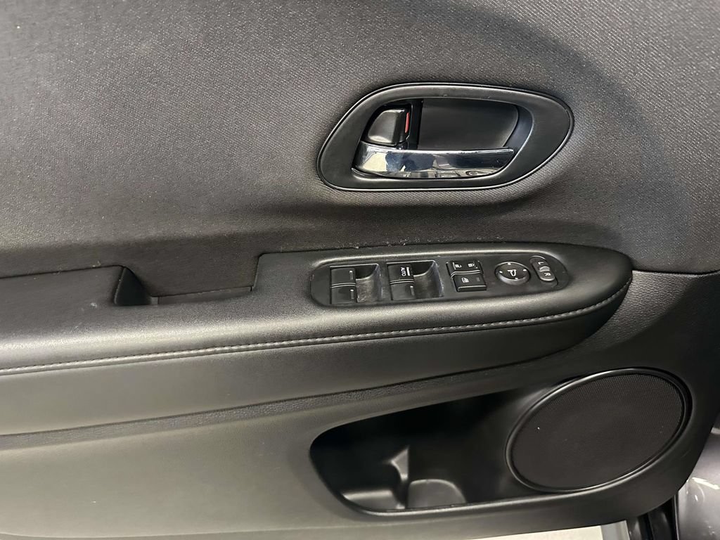 Used 2020 Honda HR-V Sport image 18