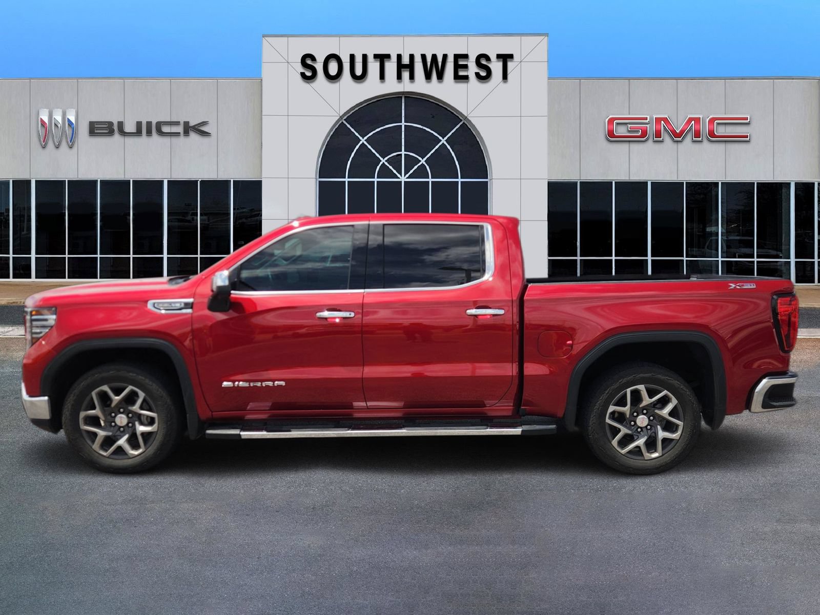 Used 2024 GMC Sierra 1500 SLT w/ SLT Premium Plus Package AWD/4WD image 3