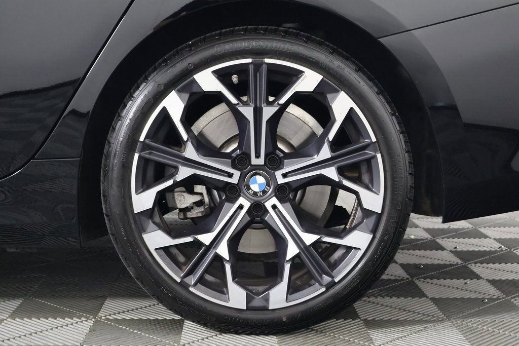 Used 2025 BMW 330i Sedan w/ Convenience Package image 16