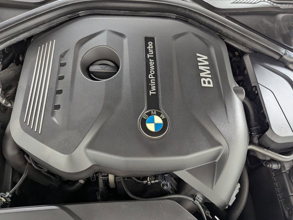 Used 2017 BMW 330i Sedan RWD image 10