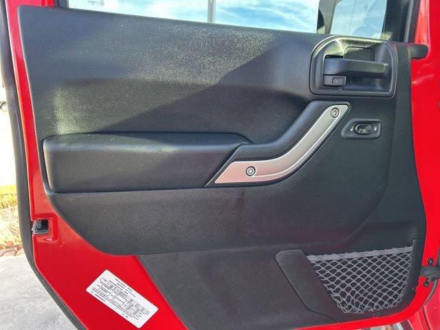 Used 2018 Jeep Wrangler Rubicon w/ Connectivity Group image 17