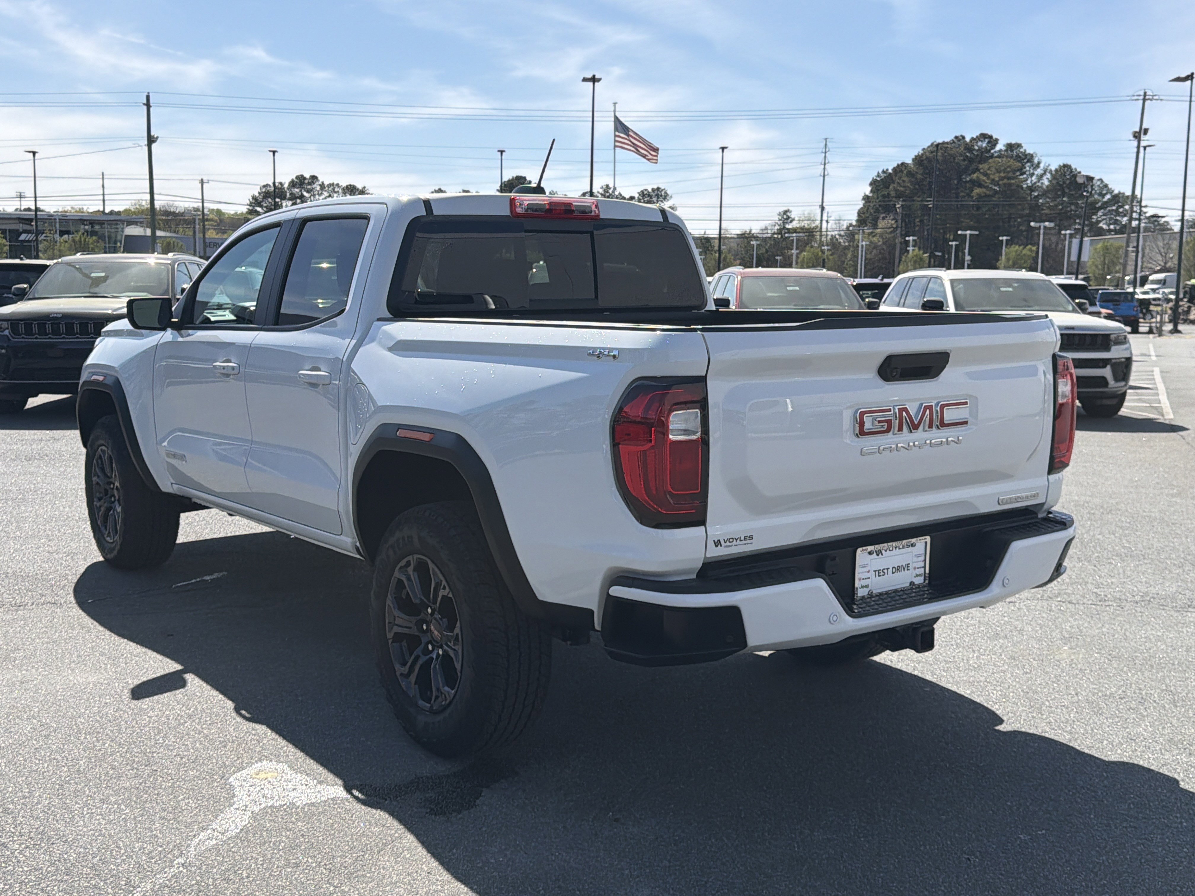 Used 2025 GMC Canyon Elevation AWD/4WD image 6