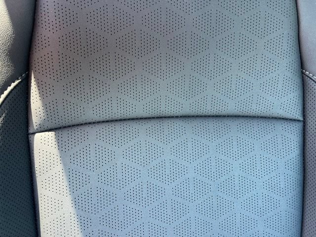 Certified 2025 Kia Seltos EX w/ EX Sunroof Package FWD image 39