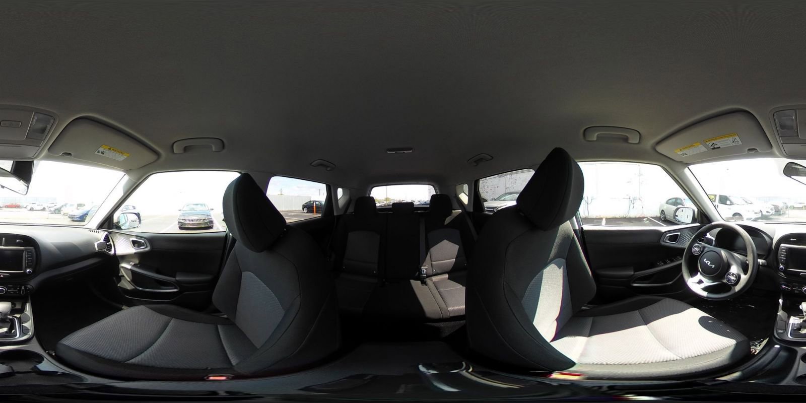 Used 2025 Kia Soul LX w/ LX Technology Package FWD image 40