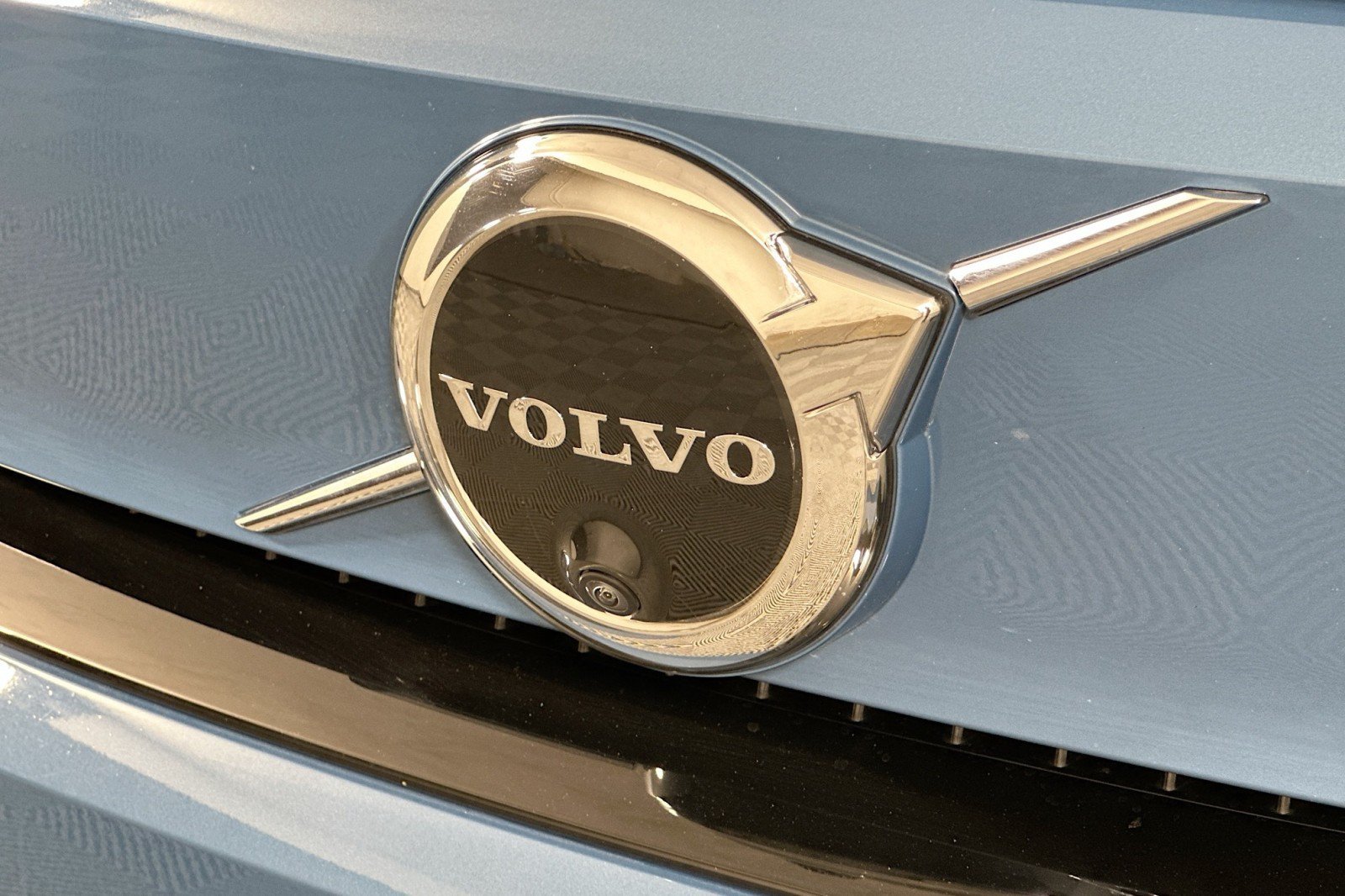 Used 2023 Volvo C40 P8 Recharge Plus w/ Protection Package Premier AWD/4WD image 15