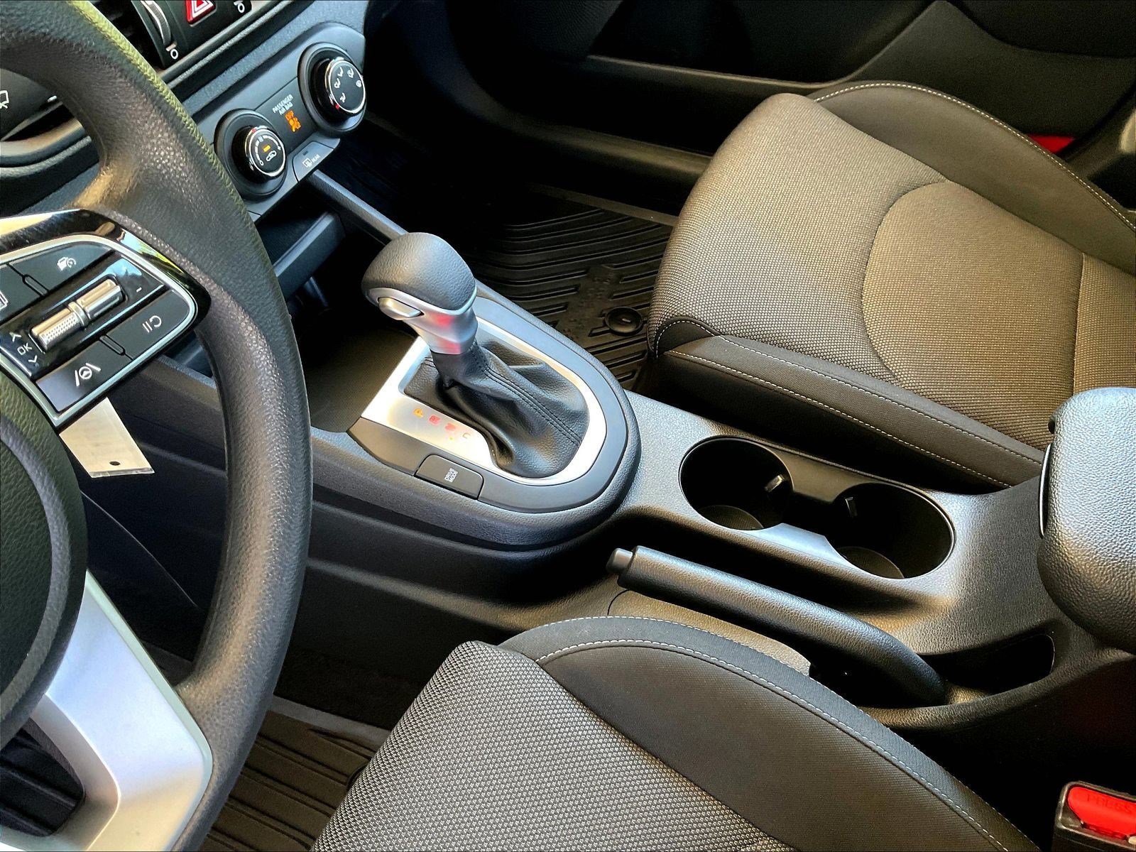 Used 2024 Kia Forte LXS w/ LXS Technology Package FWD image 16