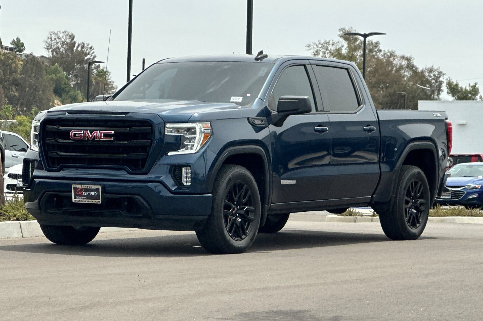 Used 2021 GMC Sierra 1500 Elevation w/ X31 Off-Road Package AWD/4WD image 8