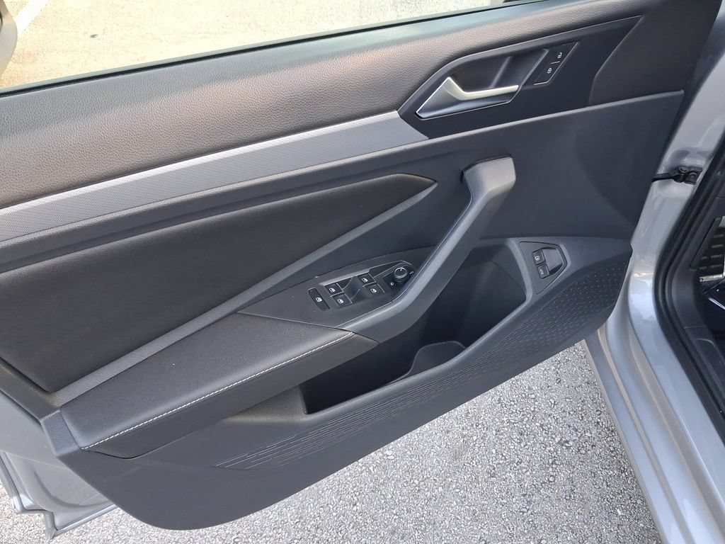 Certified 2023 Volkswagen Jetta Sport FWD image 15