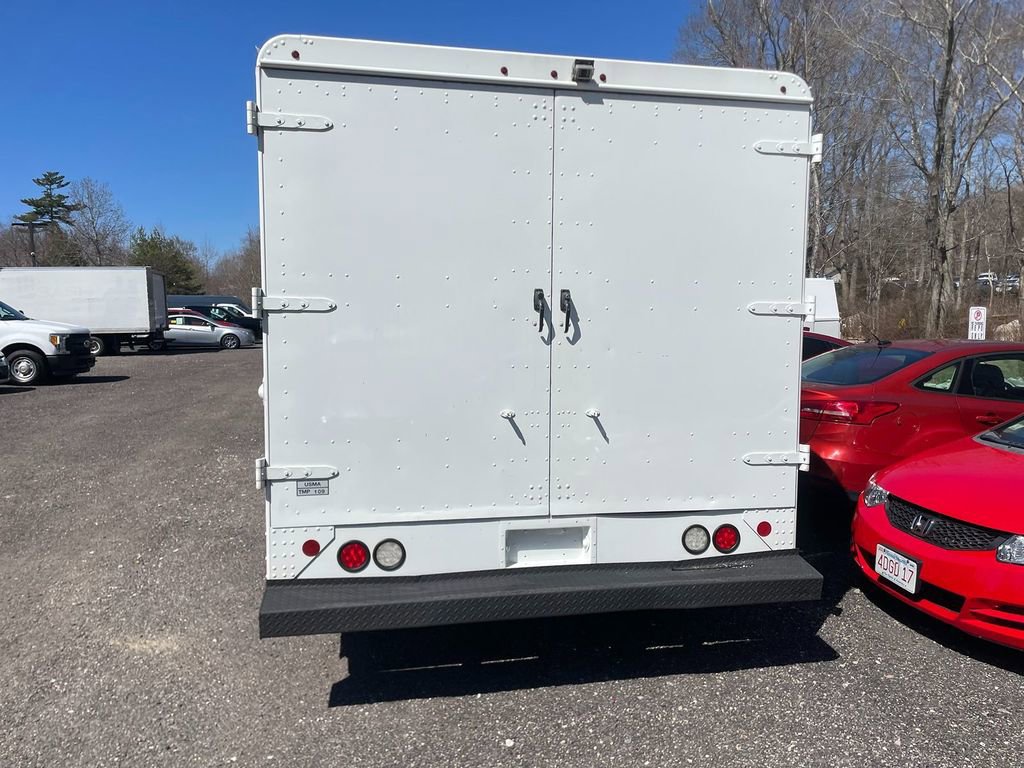 Used 2016 Ford E-350 and Econoline 350 Super Duty w/ A/C Prep Package RWD image 6