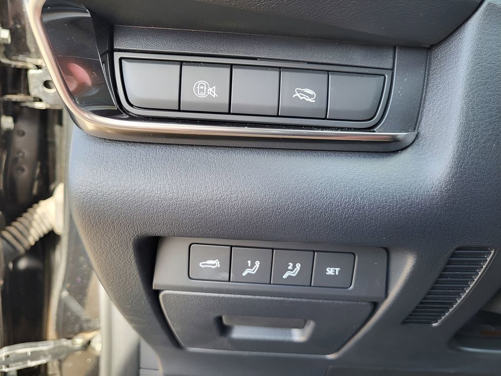 Used 2025 MAZDA CX-30 AWD 2.5 S w/ Premium Package image 22