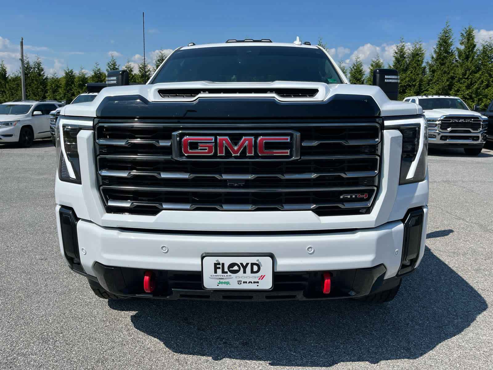 Used 2025 GMC Sierra 2500 AT4 w/ AT4 Premium Plus Package AWD/4WD image 8