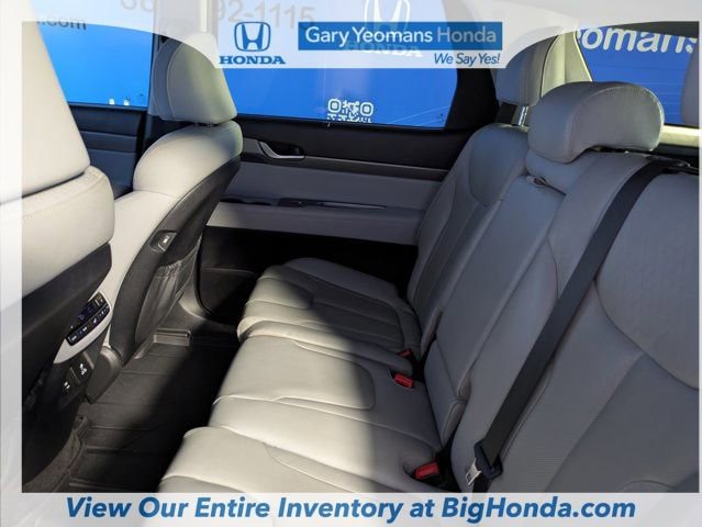 Used 2022 Hyundai Palisade SEL w/ 8P Bench Seat Package image 16