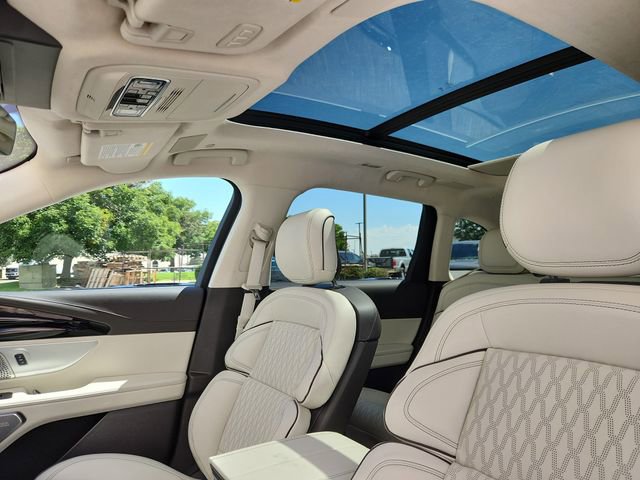 New 2025 Lincoln Nautilus Black Label image 23