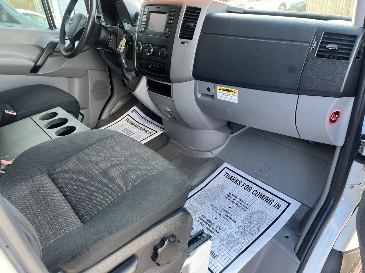 Used 2015 Mercedes-Benz Sprinter 2500 image 25