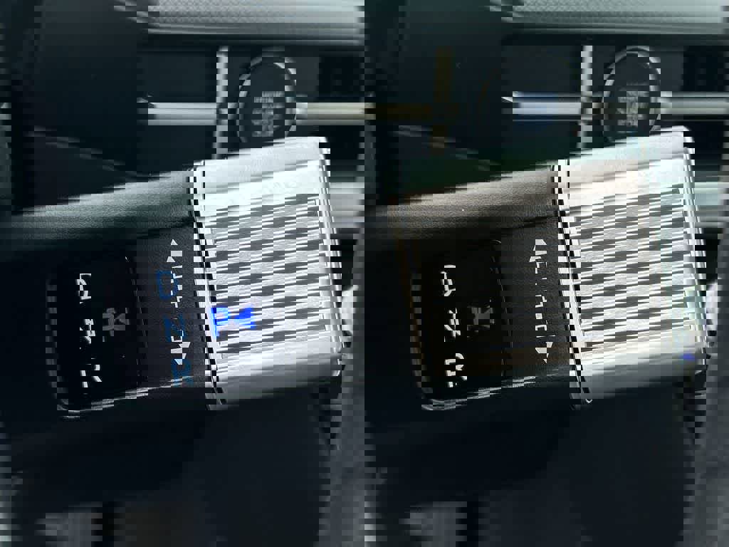 New 2025 Hyundai Santa Fe SE image 32