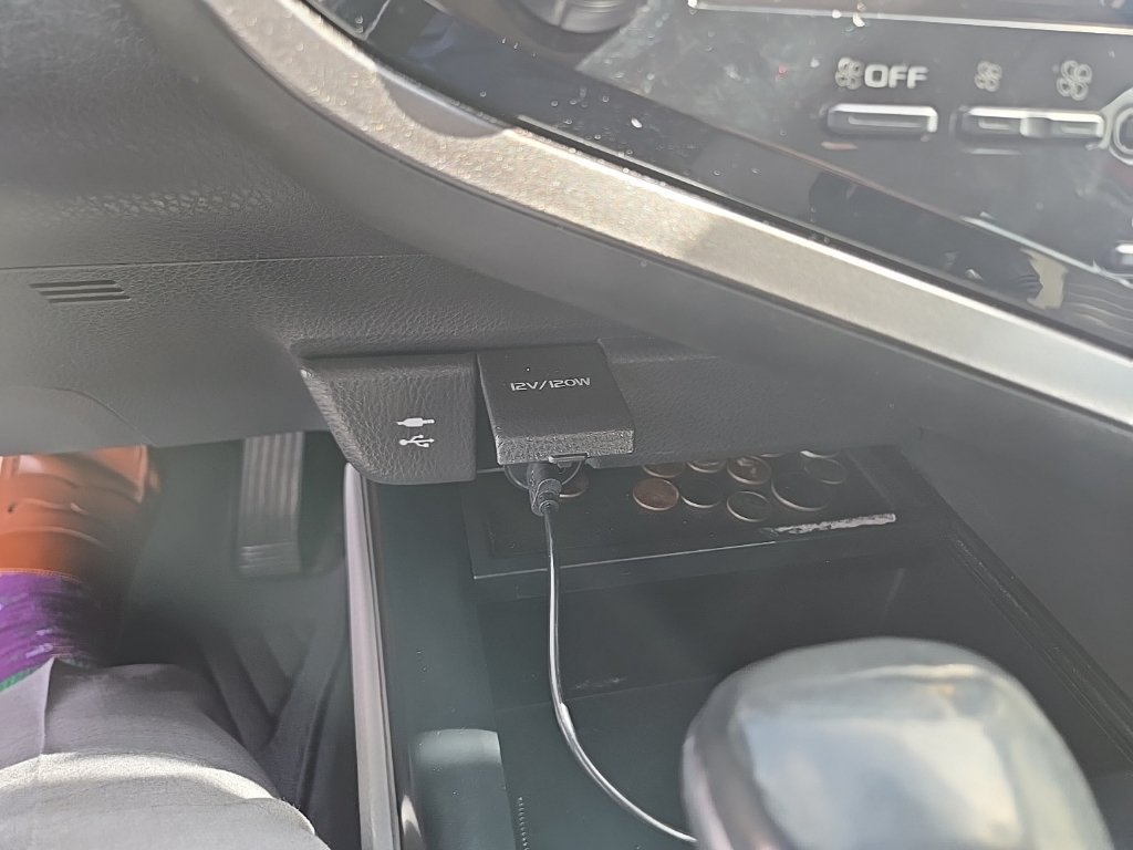 Used 2019 Toyota Camry SE FWD image 16