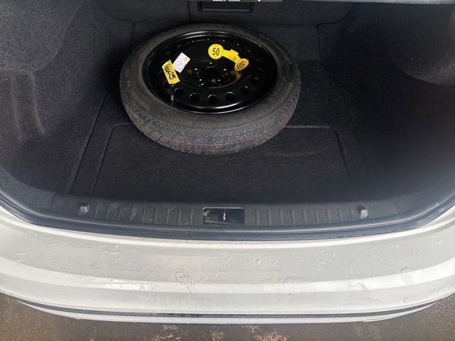 Used 2016 Volvo S60 T5 Inscription Platinum w/ Climate Package image 6