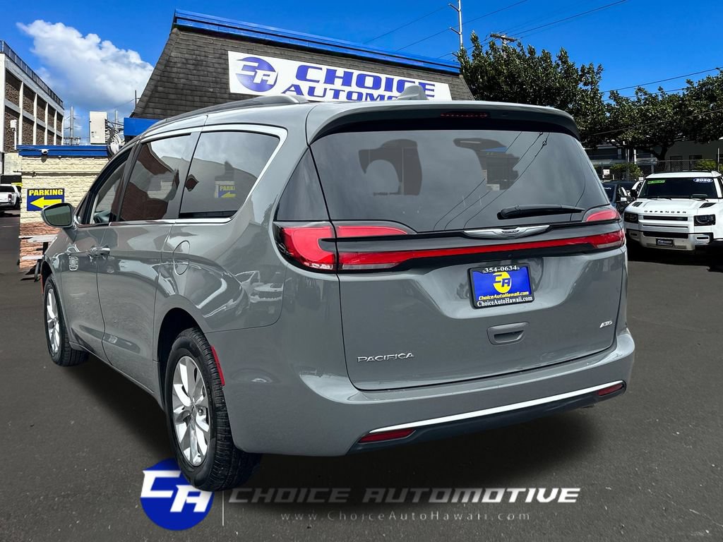 Used 2022 Chrysler Pacifica Touring-L AWD/4WD image 5