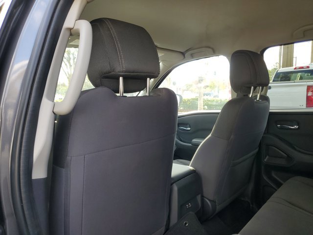 Used 2023 Nissan Frontier SV w/ Tow Package image 7