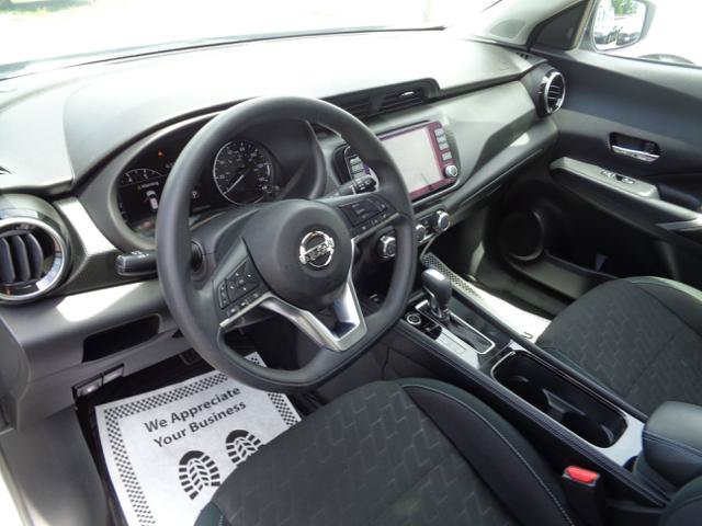 Used 2024 Nissan Kicks SV FWD image 33