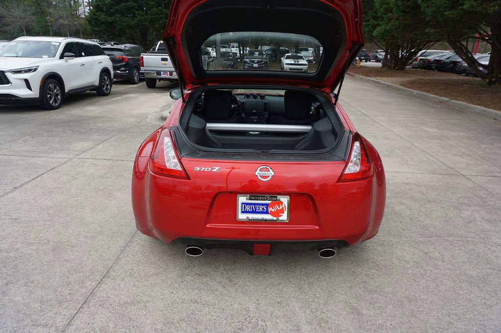 Used 2020 Nissan 370Z Coupe image 10