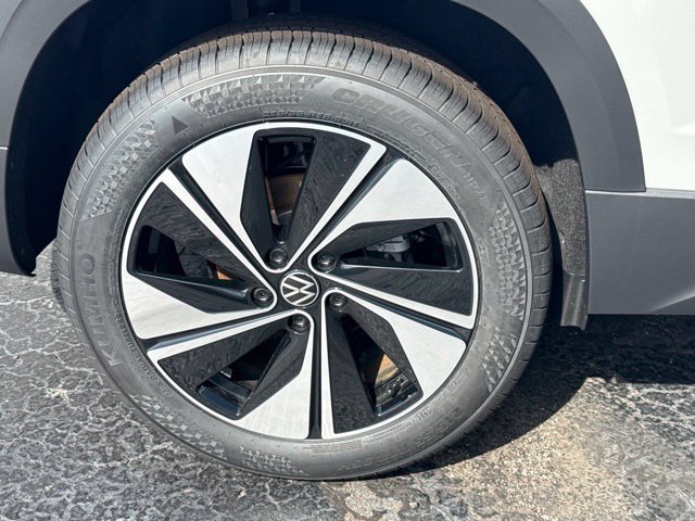 New 2026 Volkswagen Taos SE AWD/4WD image 10