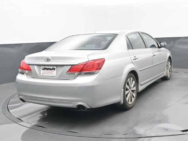 Used 2011 Toyota Avalon Limited FWD image 6