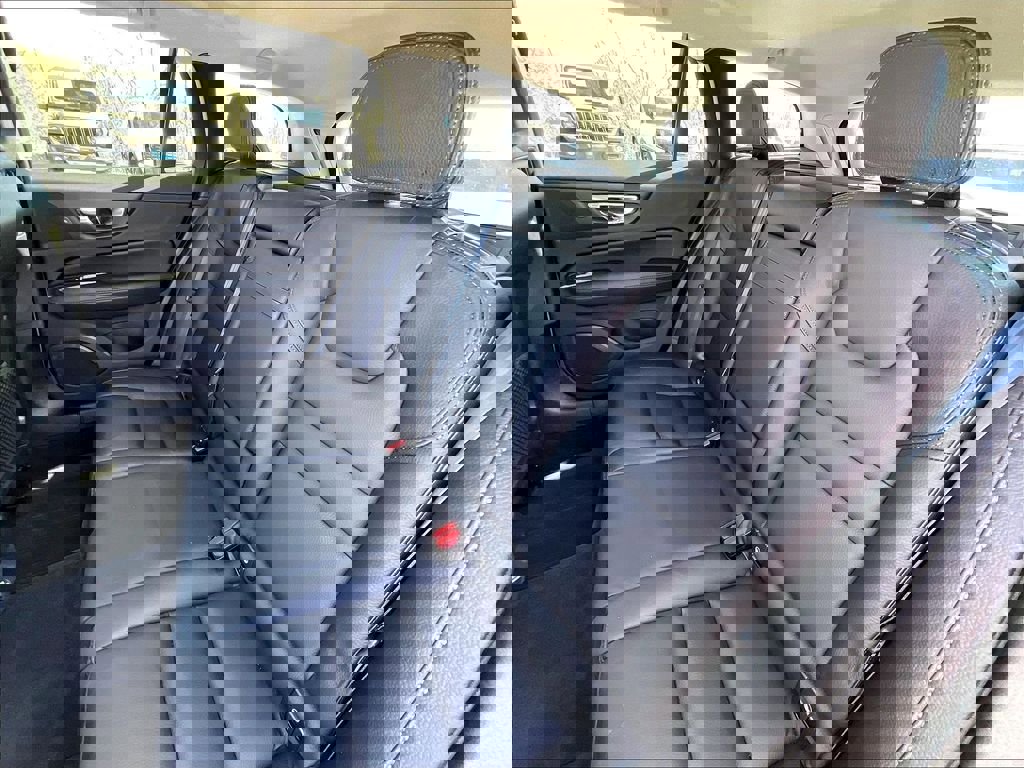 Used 2020 Volvo V60 T5 Cross Country w/ Protection Package image 14