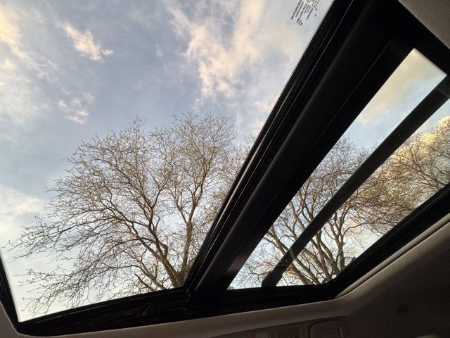 Used 2024 Nissan Pathfinder Platinum AWD/4WD image 30