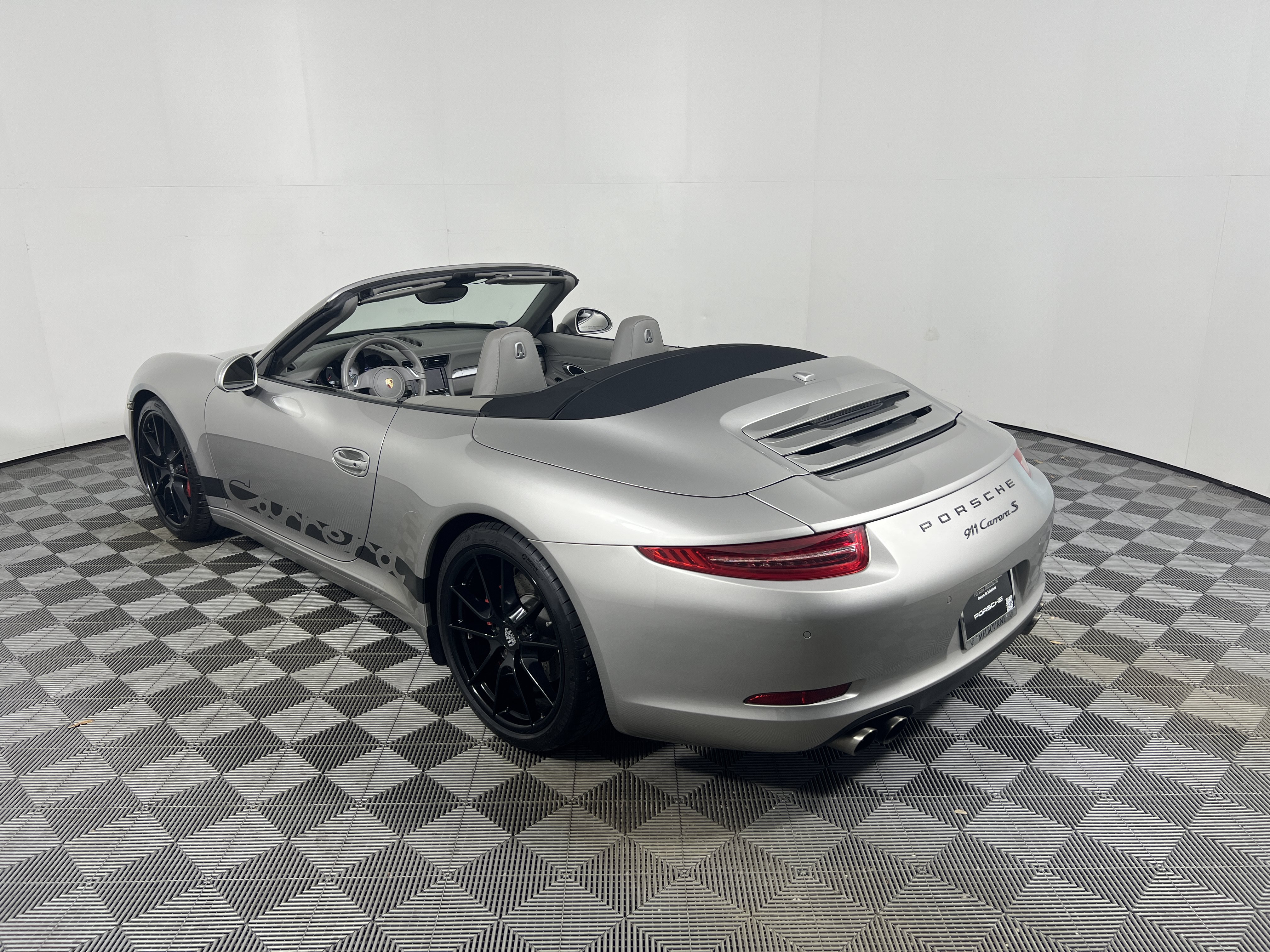 Used 2013 Porsche 911 Carrera S RWD image 3