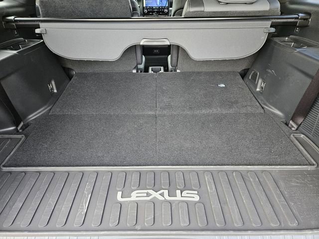 Used 2025 Lexus GX 550 image 31
