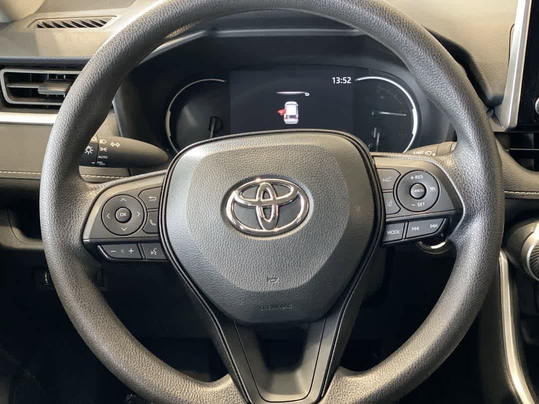 Certified 2025 Toyota RAV4 XLE AWD/4WD image 17