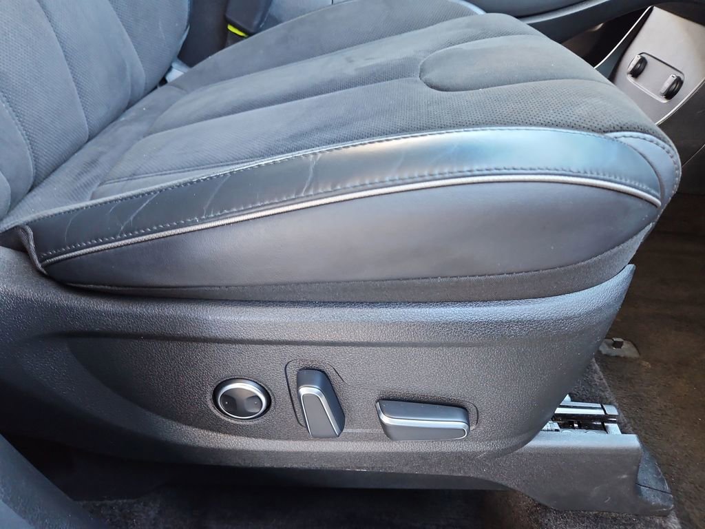 Used 2024 Hyundai Palisade Calligraphy image 25