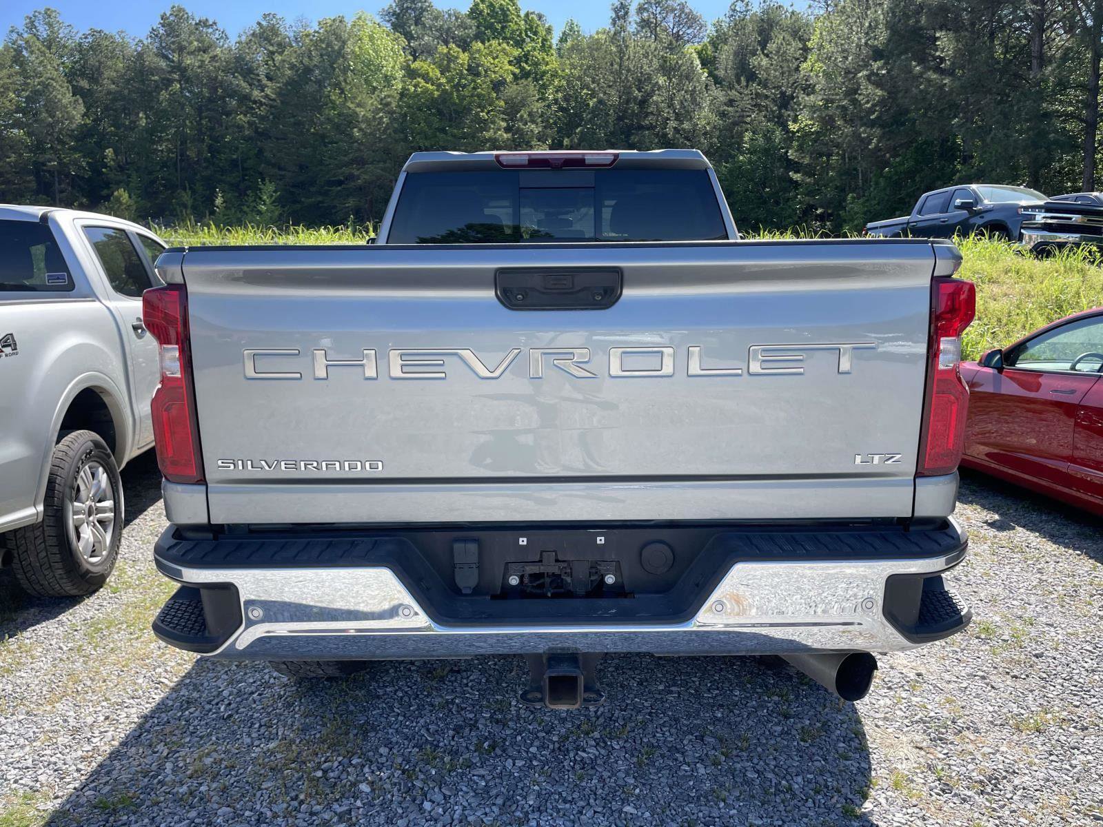 Used 2024 Chevrolet Silverado 2500 LTZ w/ LTZ Plus Package image 10