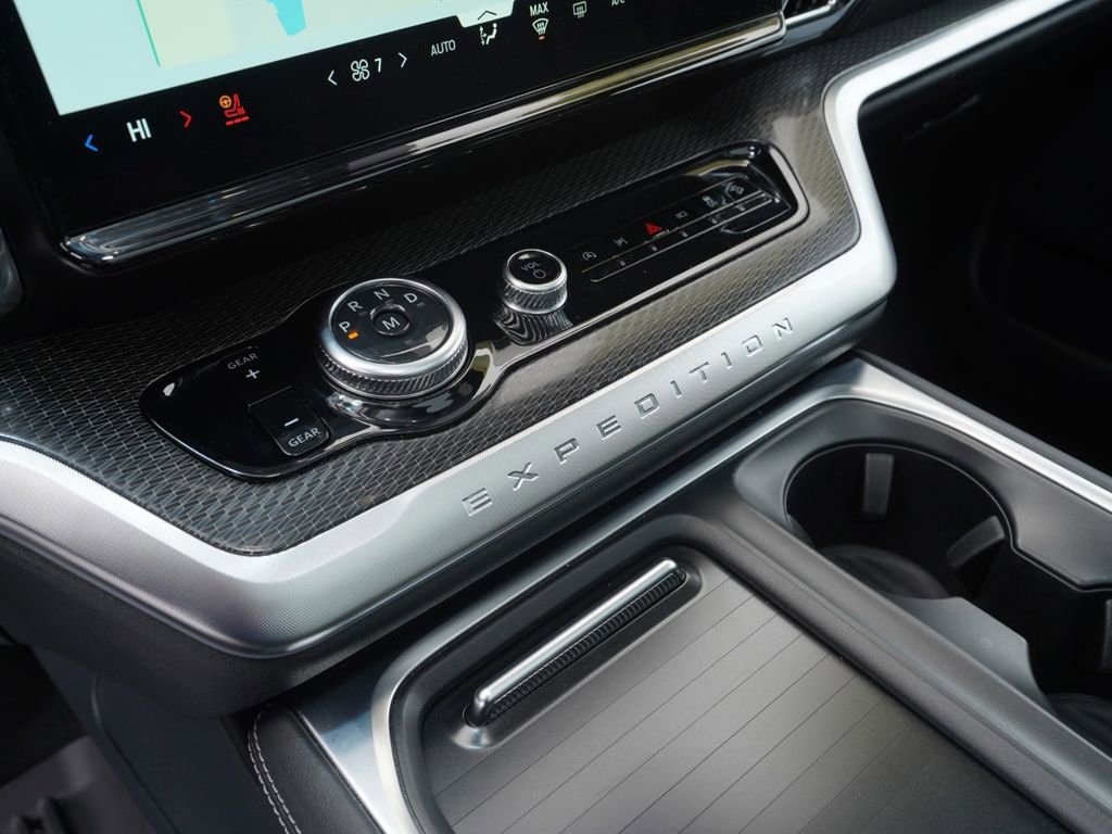 New 2025 Ford Expedition Max Platinum w/ Stealth Performance Package image 19