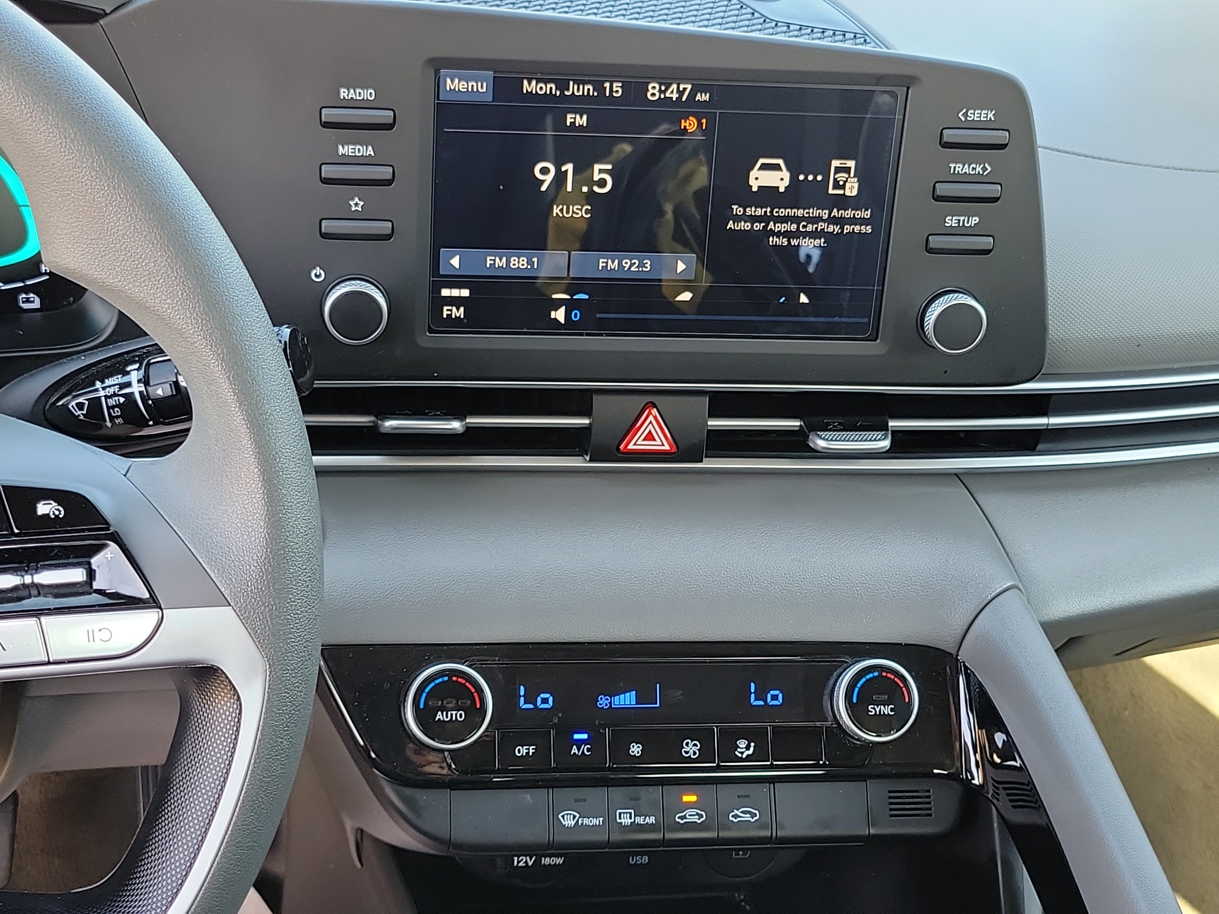 Certified 2025 Hyundai Elantra Hybrid FWD image 16