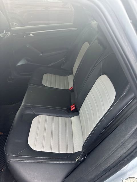 Used 2018 Volkswagen Passat 3.6 FWD image 6