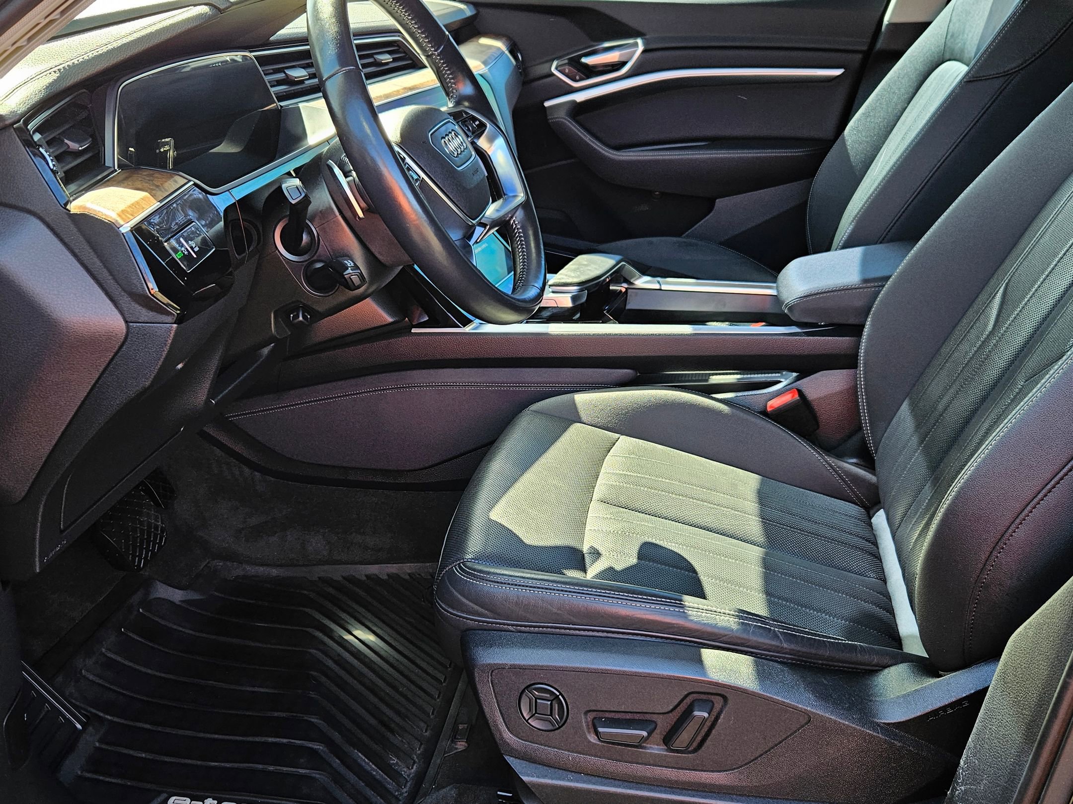 Used 2019 Audi e-tron Premium Plus AWD/4WD image 13