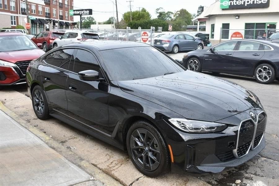 Used 2025 BMW i4 eDrive40 image 4